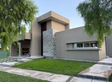 Casa de 5 ambientes, Chacras de Coria · Casa en Venta 3 Habitaciones en Barrio Privado Darragueira Park - Chacras de Coria.