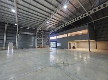 Bodega-Galpón · 2000m² · 2 Ambientes · Venta Nave en Micro Pi (Parque Industrial)