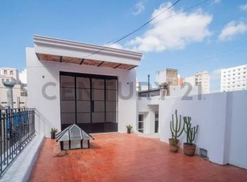 Casa · 108m² · 5 Ambientes · Casa Interna de 2 Dorm. en Venta. Santa Fe
