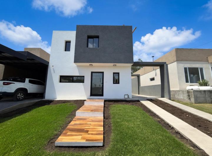 Casa · 173m² · 5 Ambientes · 2 Cocheras