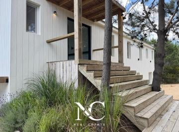 Casa · 283m² · 5 Ambientes · 2 Cocheras · Casa en Venta en Northbeach San Diego