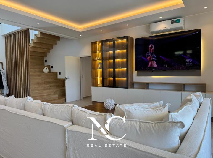 Casa · 294m² · 6 Ambientes