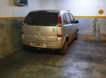 Garage , Villa Urquiza · Cochera Fija Cubierta en Blanco Encalada 5350 – Villa Urquiza