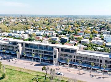 Local comercial · 78m² · 2 Cocheras · Local en Venta Office Garden, Hudson