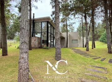 Casa · 160m² · 4 Ambientes · Casa en Venta en Costa Esmeralda