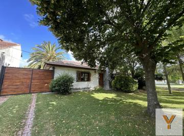 Casa · 170m² · 4 Ambientes · Casa en Venta - 3 Dorm. 3 Baños - Mar del Plata
