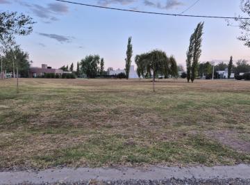 Terreno · 940m² · 4 Ambientes · Venta Terreno con Gran Ubicación en Pinares del Sur