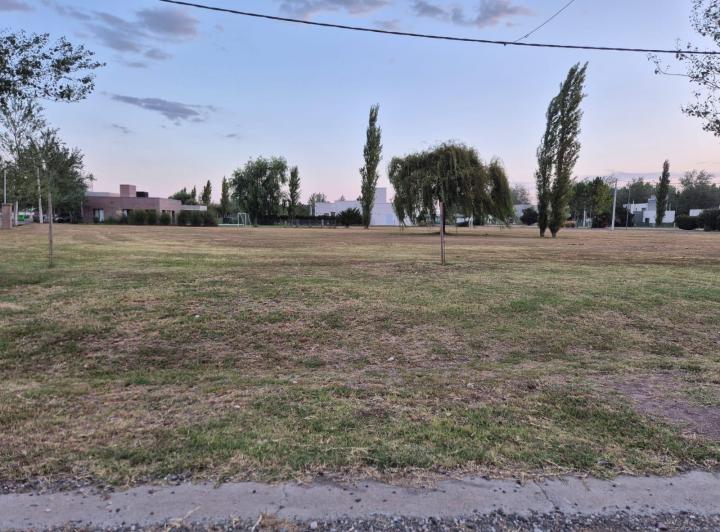 Terreno · 940m² · 4 Ambientes