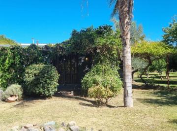 Casa · 200m² · 5 Ambientes · 2 Cocheras · Casa en Cruz de Piedra