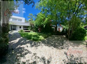 Casa · 147m² · 4 Ambientes · 1 Cochera · Excelente Casa en Alquiler en Barrio Privado El Palomar