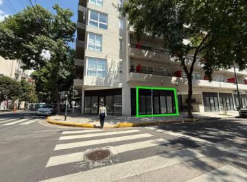Local comercial · 92m² · Local en Recoleta - Amplia Vidriera - 92 m² - Ante Esquina.