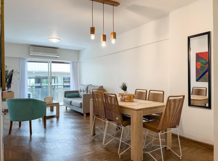 Departamento Amoblado en Alquiler, 4 Ambientes, con Balcón Al Frente y Cochera - Retiro, Caba