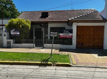 Casa de 4 ambientes, Lomas de Zamora · Excelente Propiedad 4 Ambientes Como Amplio Parque