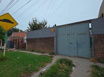 Bodega-Galpón · 221m² · En Venta Galpón con Privado y Baño. Santa Rita.