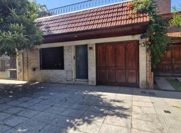 Casa de 4 ambientes, Monte Castro · Casa en Venta 4 Ambientes en El Barrio de Monte Castro. Gran Oportunidad!