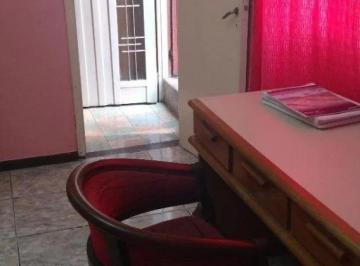 PH · 128m² · 5 Ambientes · PH en Venta - 3 Dorm. 2 Baños - Lanús