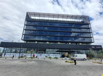 Oficina comercial · 130m² · 1 Cochera · Oficina en Alquiler