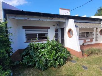 Casa · 130m² · 4 Ambientes · Casa en Venta - 3 Dorm. 3 Baños - Mar del Plata