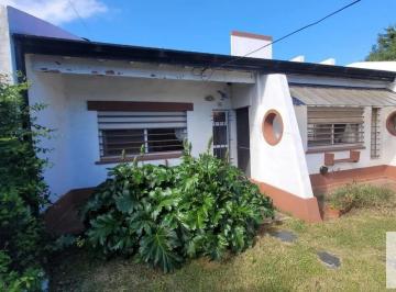 Casa · 130m² · 4 Ambientes · Casa en Venta - 3 Dorm. 3 Baños - Mar del Plata