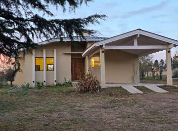 Casa de 5 ambientes, Villa General Belgrano · Vivienda a Estrenar de 3 Dorm. en Venta en Barrio Champaqui Golf - Villa General Belgrano