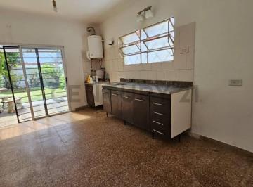 Casa · 77m² · 3 Ambientes · Casa en Venta en Ensenada de Dos Dorm. Apta Banco
