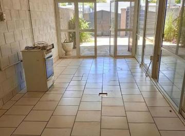 Casa · 70m² · 3 Ambientes · 1 Cochera · Casa en Venta - 2 Dorm. 1 Baño - Santa Fe
