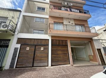 Departamento · 52m² · 2 Ambientes · Departamento Al Frente en Cañuelas Centro