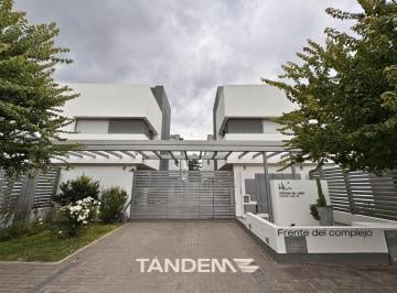 Departamento · 112m² · 5 Ambientes · 1 Cochera · Triplex en Villa Carlos Paz - 3 Dor - Santa Rita
