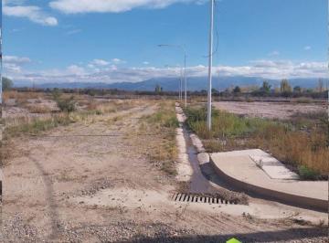 Terreno , Cruz de Piedra · Vendo Lote de 616 m² en B° en Maipú