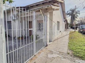 Casa · 76m² · 3 Ambientes · 1 Cochera · Casa en Venta en Villa Adelina 3 Ambientes con 2 Patios