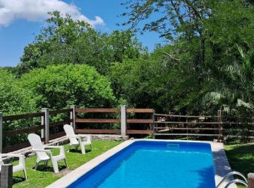 Casa · 220m² · 2 Dormitorios · 1 Cochera · Complejo de 3 Cabañas con Escritura y Planos. a 300 m Camino del Cuadrado