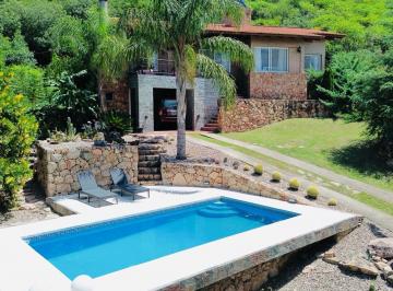 Casa · 116m² · 2 Ambientes · 1 Cochera · Casa en Venta Villa Carlos Paz - 2 Dorm. - Exc Vista del Lago - Apto Credito