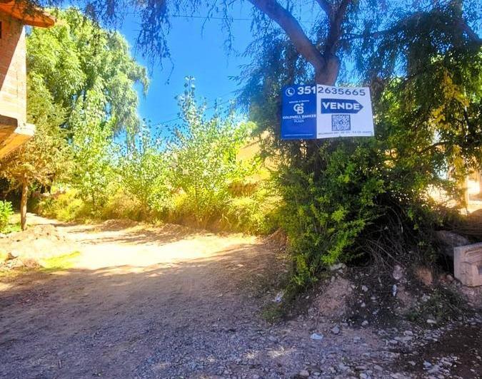 Terreno · 911m²