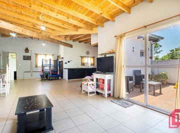 PH · 126m² · 4 Ambientes · PH 4 Ambientes Entrada Independiente y Quincho – Villa Pueyrredon