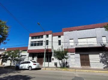 Local comercial · 525m² · Importante Propiedad Para Uso Profesional o Institucional