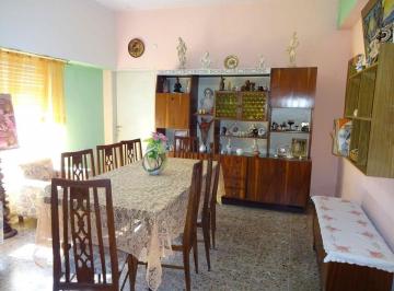 Casa · 149m² · 4 Ambientes · 1 Cochera · Casa en Venta - 3 Dorm. 2 Baños - 149 m² - José León Suarez