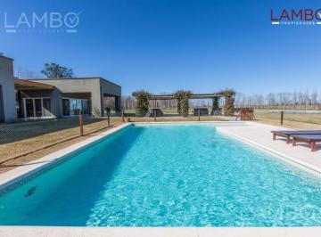 Casa · 998m² · 7 Ambientes · 3 Cocheras · Venta Casa Chacras de La Alameda Carmen de Areco