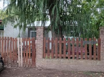 Venta de 2 casas separadas, ambas en alquiler que ronda los 800.000 pesos al mes · Venta de 2 Casas en un Solo Terreno Particular