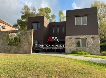 AMN-AMN-3930_2 · Casa en Venta en Fincas del Lago - Escobar