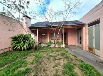 Casa · 75m² · 3 Ambientes · Oportunidad: Casa + Local en Llavallol