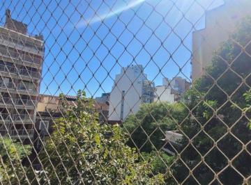 Departamento de 1 ambiente, Otro · Excelente 2 Ambientes Al Frente con Balcon