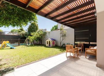 Casa · 180m² · 5 Ambientes · 1 Cochera · Impecable Casa en Venta con Todas Las Comodidades, Jardín y Piscina en Martínez, San Isidro.
