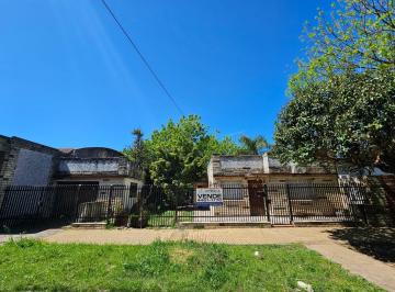 Casa · 110m² · 1 Ambiente · 5 Cocheras · Casa 3 Amb Sobre Amplio Lote 578 m² Aprox