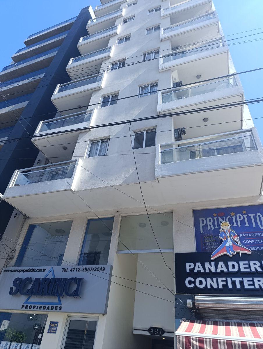Av. América 481 piso 2 dpto D