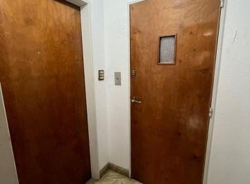 Departamento de 3 ambientes, Córdoba · Sobre Bv Chacabuco - Piso en Venta
