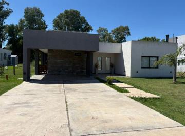 Casa de 4 ambientes, Ezeiza · Casa en Alquiler - La Magdalena, Canning