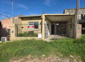 Casa de 4 ambientes, Oro Verde · Casa en Oro Verde Dos Dorm. con Cochera a Refaccionar