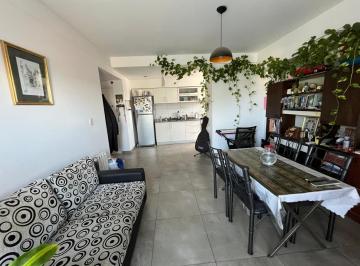 Departamento · 44m² · 2 Ambientes · 1 Cochera · Departamento Dos Ambientes en Venta con Balcón Al Frente y Cochera | Apto Crédito en Bernal Este