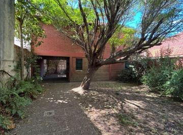 Casa de 4 ambientes, San Bernardo · Casa Venta San Bernardo - a 100 m de Av Tucuman