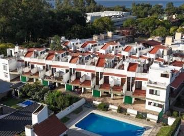 Departamento de 4 ambientes, Villa Carlos Paz · Venta Departamento Triplex 2 Dorm. Frente a La Costanera, Barrio Santa Rita - Villa Carlos Paz
